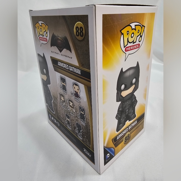 Vaulted Legion of Collectors Funko Pop Armored Batman 88 with protector case - Picture 6 of 6